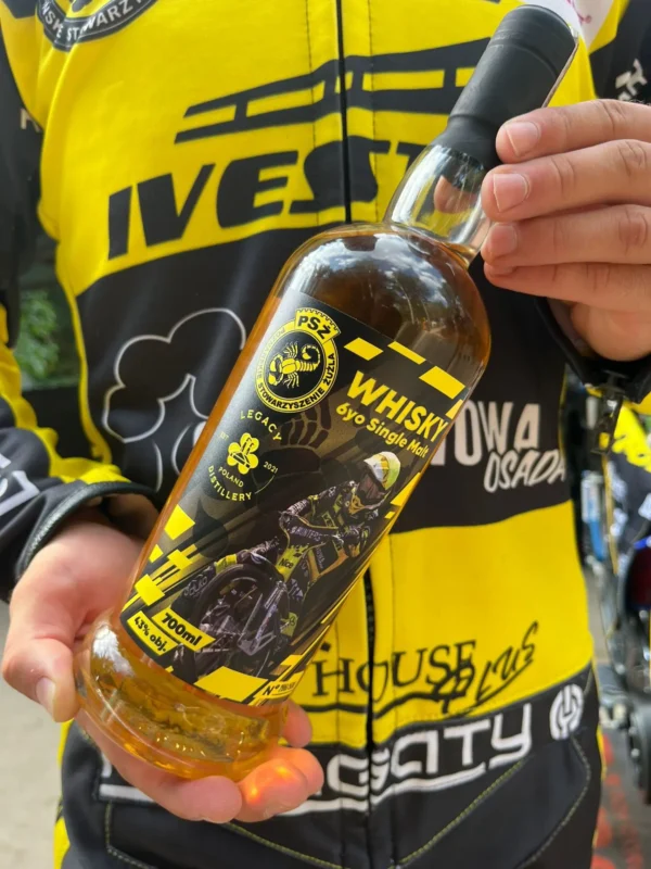 Legacy Whiskey Żużel 43% 0,7L.webp